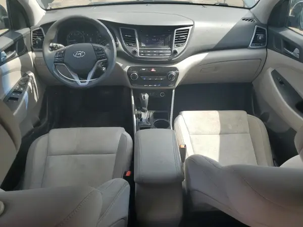 KM8J33A4XHU432884 2017 HYUNDAI TUCSON - Image 8