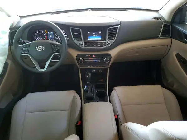 KM8J33A4XHU437891 2017 HYUNDAI TUCSON - Image 8