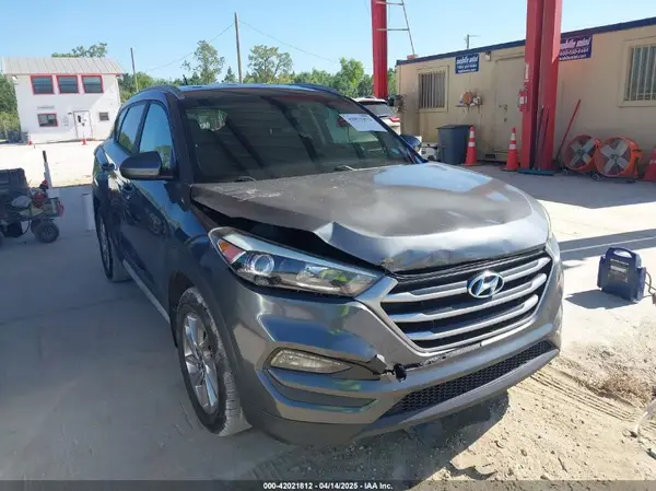 KM8J33A4XHU438510 2017 HYUNDAI TUCSON - Image 1