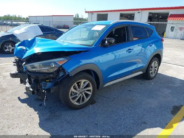 KM8J33A4XHU447126 2017 HYUNDAI TUCSON - Image 2