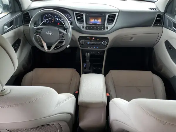 KM8J33A4XHU452262 2017 HYUNDAI TUCSON - Image 8