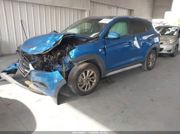 KM8J33A4XHU457249 2017 HYUNDAI TUCSON - Image 2