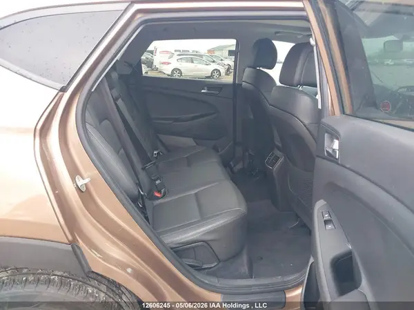 KM8J33A4XHU460006 2017 HYUNDAI TUCSON - Image 8