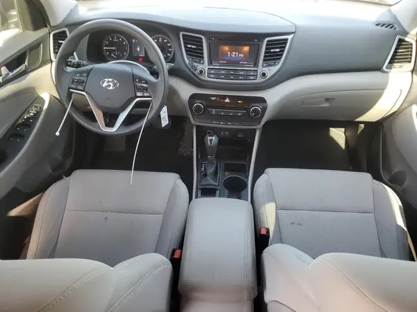 KM8J33A4XHU469112 2017 HYUNDAI TUCSON - Image 8