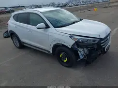 KM8J33A4XHU471166 2017 HYUNDAI TUCSON