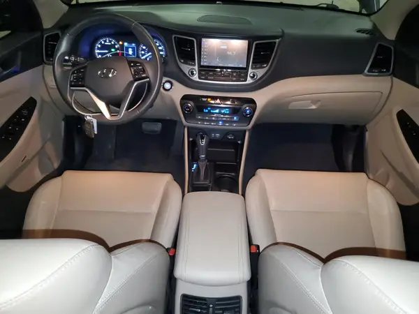 KM8J33A4XHU474536 2017 HYUNDAI TUCSON - Image 8