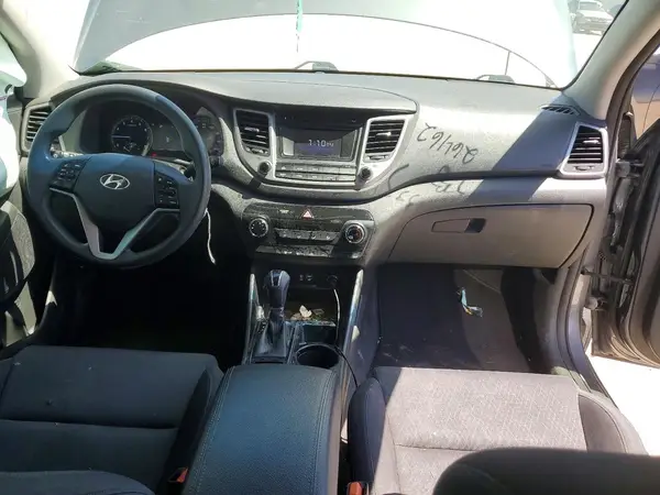 KM8J33A4XHU482684 2017 HYUNDAI TUCSON - Image 8