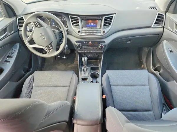 KM8J33A4XHU483320 2017 HYUNDAI TUCSON - Image 8