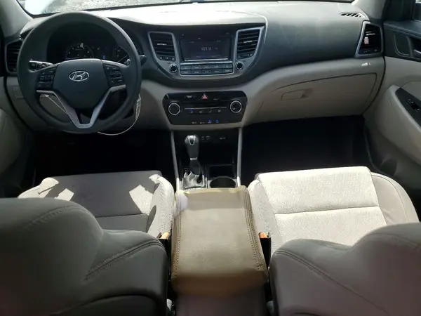 KM8J33A4XHU488372 2017 HYUNDAI TUCSON - Image 8