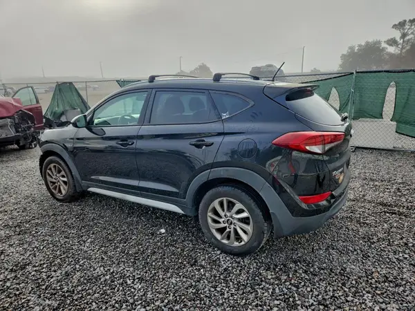 KM8J33A4XHU488789 2017 HYUNDAI TUCSON - Image 2