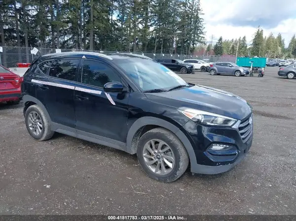 KM8J33A4XHU492339 2017 HYUNDAI TUCSON - Image 1