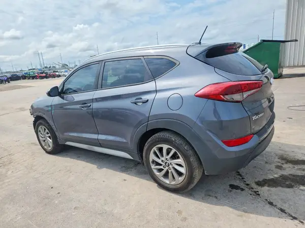 KM8J33A4XHU499002 2017 HYUNDAI TUCSON - Image 2