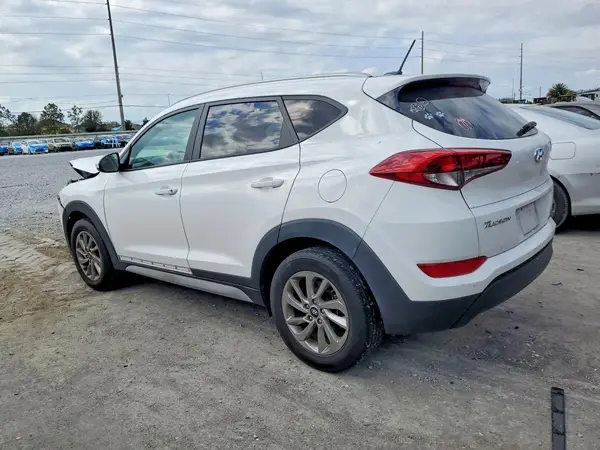 KM8J33A4XHU500195 2017 HYUNDAI TUCSON - Image 2