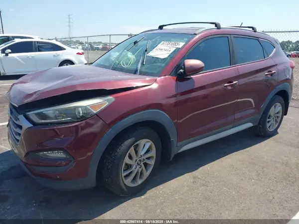 KM8J33A4XHU520687 2017 HYUNDAI TUCSON - Image 2