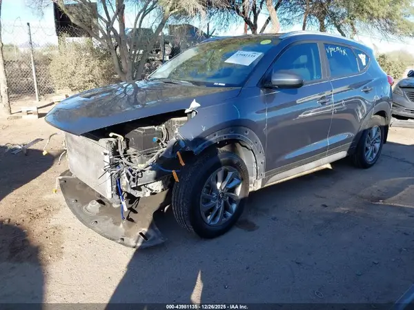 KM8J33A4XHU528532 2017 HYUNDAI TUCSON - Image 2