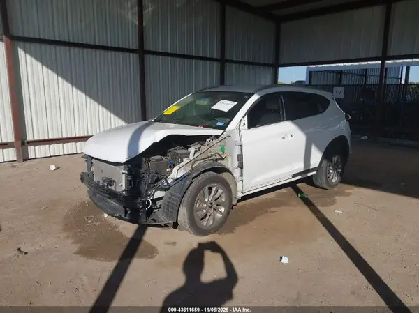 KM8J33A4XHU538090 2017 HYUNDAI TUCSON - Image 2