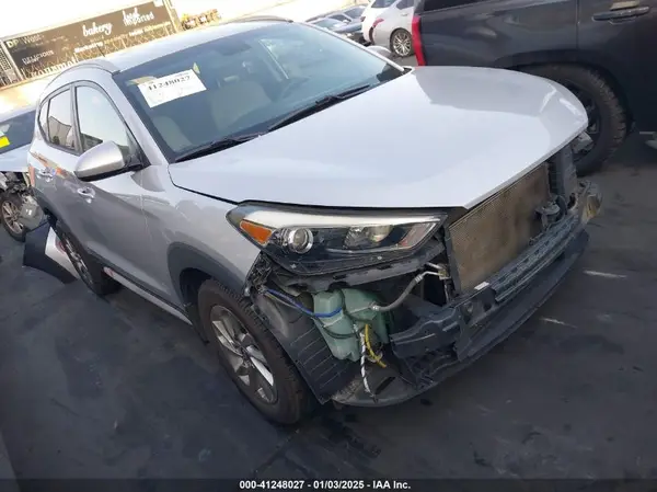 KM8J33A4XHU539269 2017 HYUNDAI TUCSON - Image 1