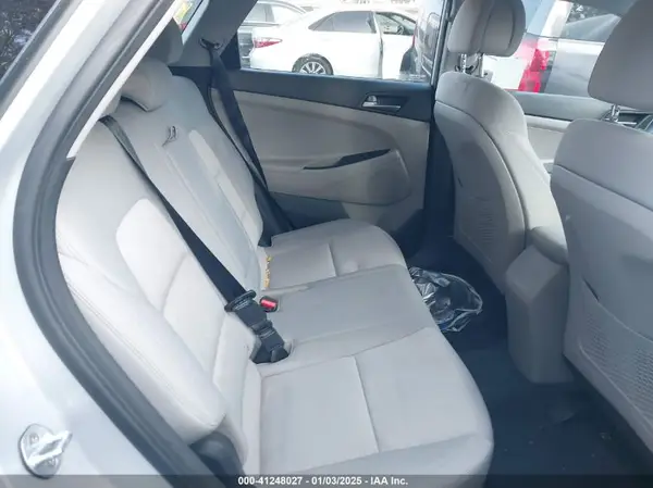 KM8J33A4XHU539269 2017 HYUNDAI TUCSON - Image 8