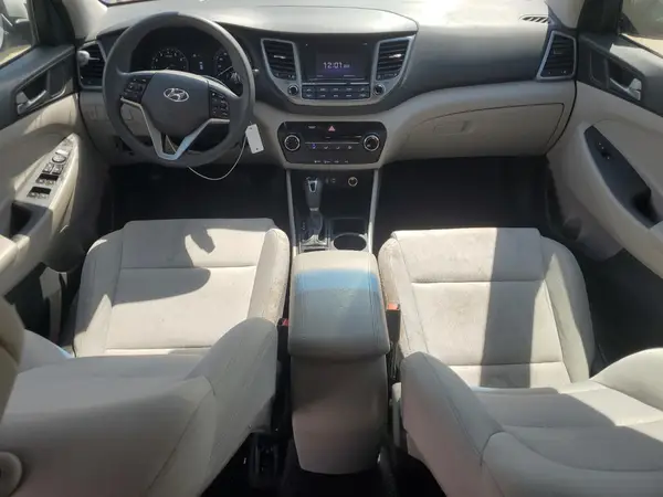 KM8J33A4XHU587242 2017 HYUNDAI TUCSON - Image 8
