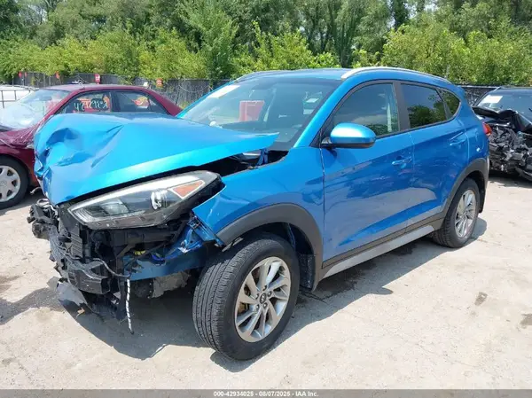KM8J33A4XHU594577 2017 HYUNDAI TUCSON - Image 2