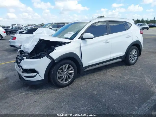 KM8J33A4XHU596670 2017 HYUNDAI TUCSON - Image 2
