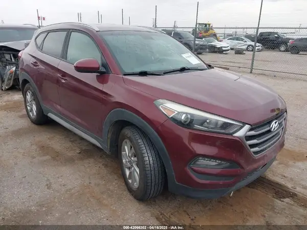 KM8J33A4XJU600657 2018 HYUNDAI TUCSON - Image 1