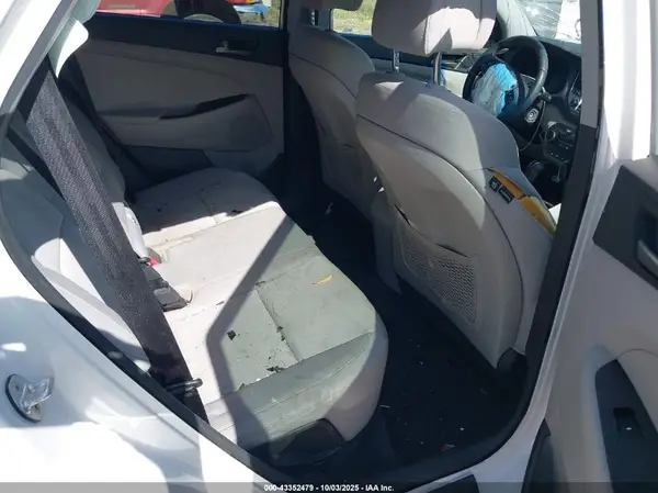 KM8J33A4XJU609035 2018 HYUNDAI TUCSON - Image 8