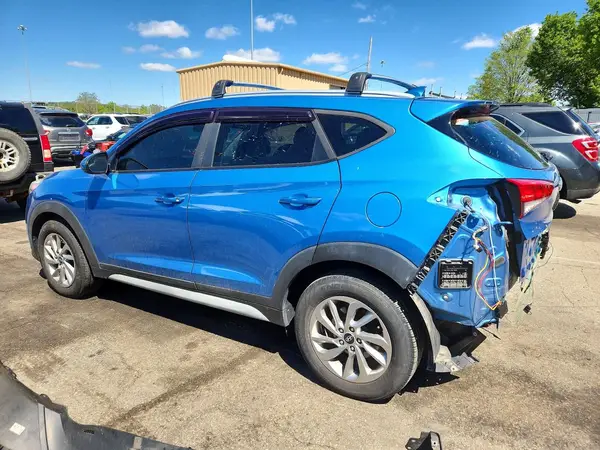 KM8J33A4XJU617751 2018 HYUNDAI TUCSON - Image 2