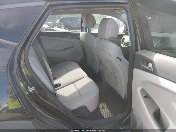 KM8J33A4XJU632816 2018 HYUNDAI TUCSON - Image 8
