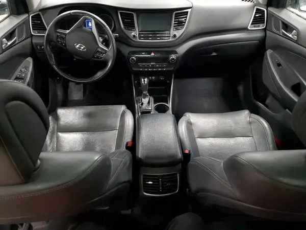 KM8J33A4XJU632914 2018 HYUNDAI TUCSON - Image 8