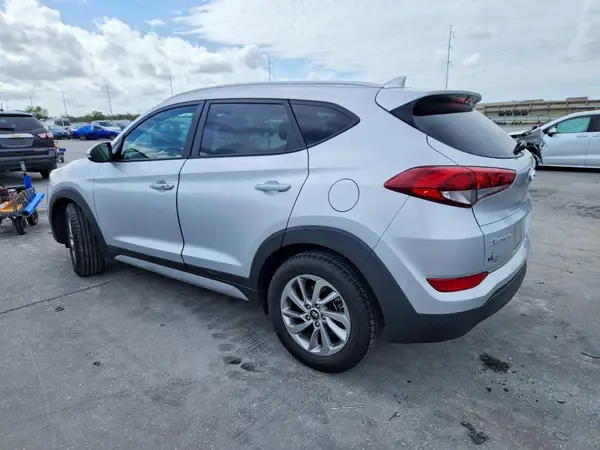 KM8J33A4XJU638163 2018 HYUNDAI TUCSON - Image 2