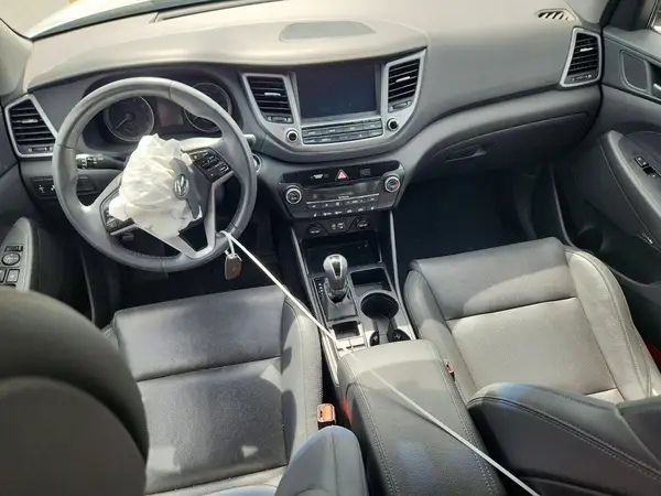 KM8J33A4XJU638163 2018 HYUNDAI TUCSON - Image 8