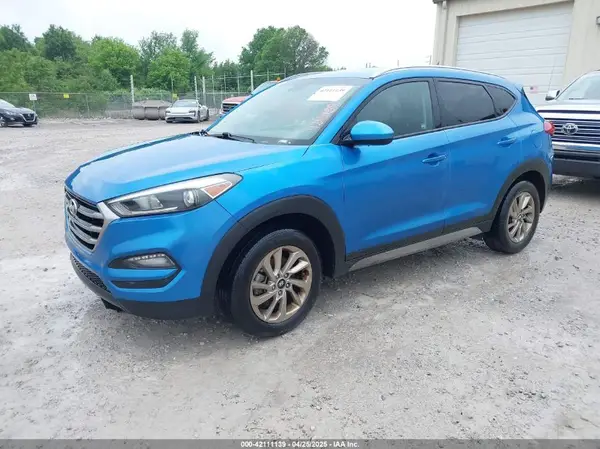 KM8J33A4XJU641063 2018 HYUNDAI TUCSON - Image 2