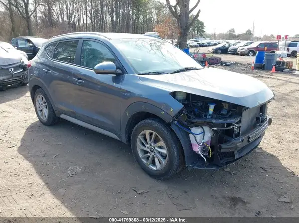 KM8J33A4XJU650961 2018 HYUNDAI TUCSON - Image 1