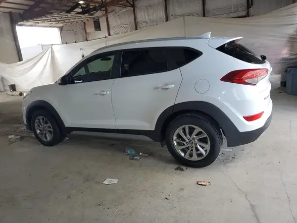 KM8J33A4XJU656114 2018 HYUNDAI TUCSON - Image 2