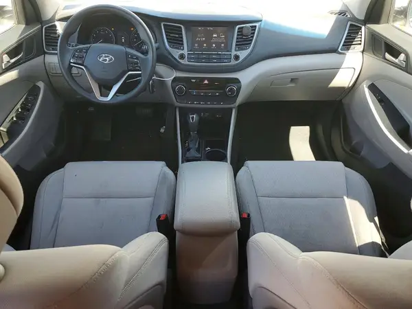 KM8J33A4XJU657196 2018 HYUNDAI TUCSON - Image 8