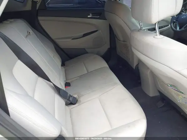 KM8J33A4XJU660132 2018 HYUNDAI TUCSON - Image 8