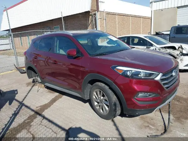 KM8J33A4XJU663290 2018 HYUNDAI TUCSON - Image 1