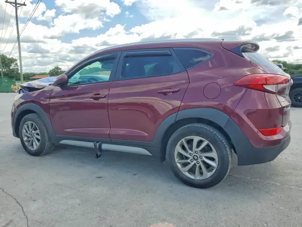 KM8J33A4XJU663418 2018 HYUNDAI TUCSON - Image 2