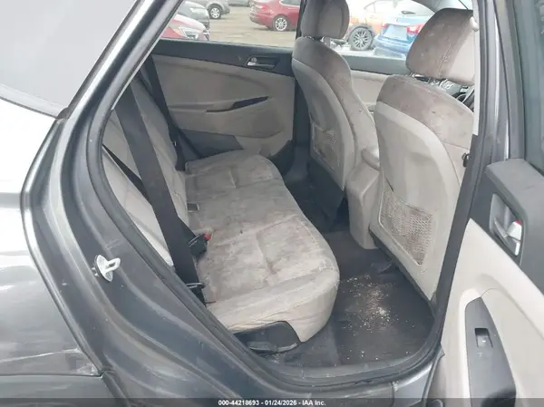 KM8J33A4XJU665203 2018 HYUNDAI TUCSON - Image 8