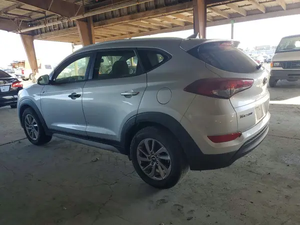 KM8J33A4XJU683331 2018 HYUNDAI TUCSON - Image 2