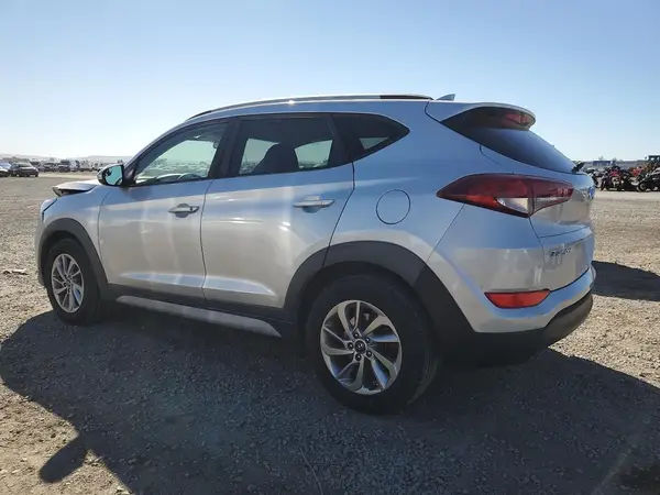 KM8J33A4XJU683362 2018 HYUNDAI TUCSON - Image 2