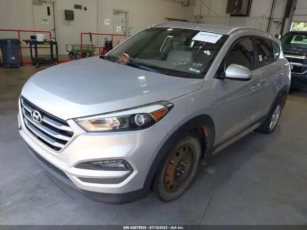 KM8J33A4XJU684785 2018 HYUNDAI TUCSON - Image 2