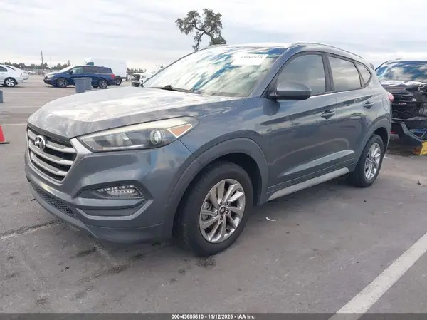 KM8J33A4XJU696550 2018 HYUNDAI TUCSON - Image 2