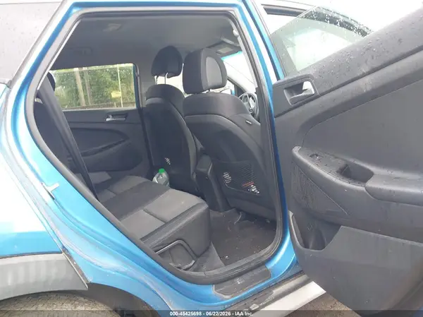 KM8J33A4XJU704324 2018 HYUNDAI TUCSON - Image 8