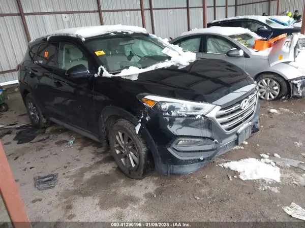 KM8J33A4XJU715985 2018 HYUNDAI TUCSON - Image 1