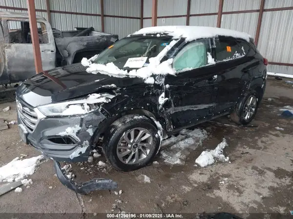 KM8J33A4XJU715985 2018 HYUNDAI TUCSON - Image 2