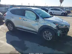 KM8J33A4XJU717414 2018 HYUNDAI TUCSON