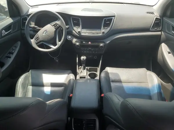 KM8J33A4XJU719468 2018 HYUNDAI TUCSON - Image 8
