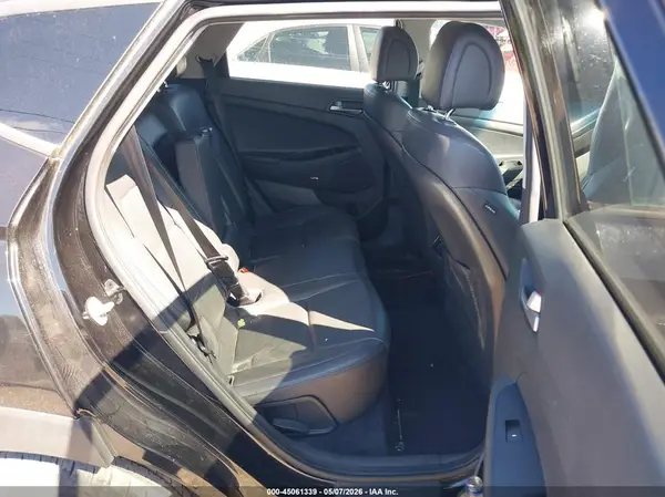KM8J33A4XJU723245 2018 HYUNDAI TUCSON - Image 8